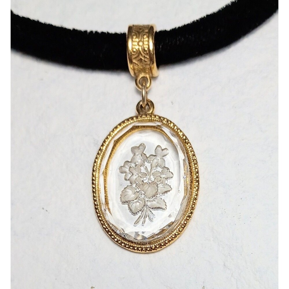 Vintage 1928 Collection Jewelry Glass Intaglio Pendant Necklace - Picture 2 of 8
